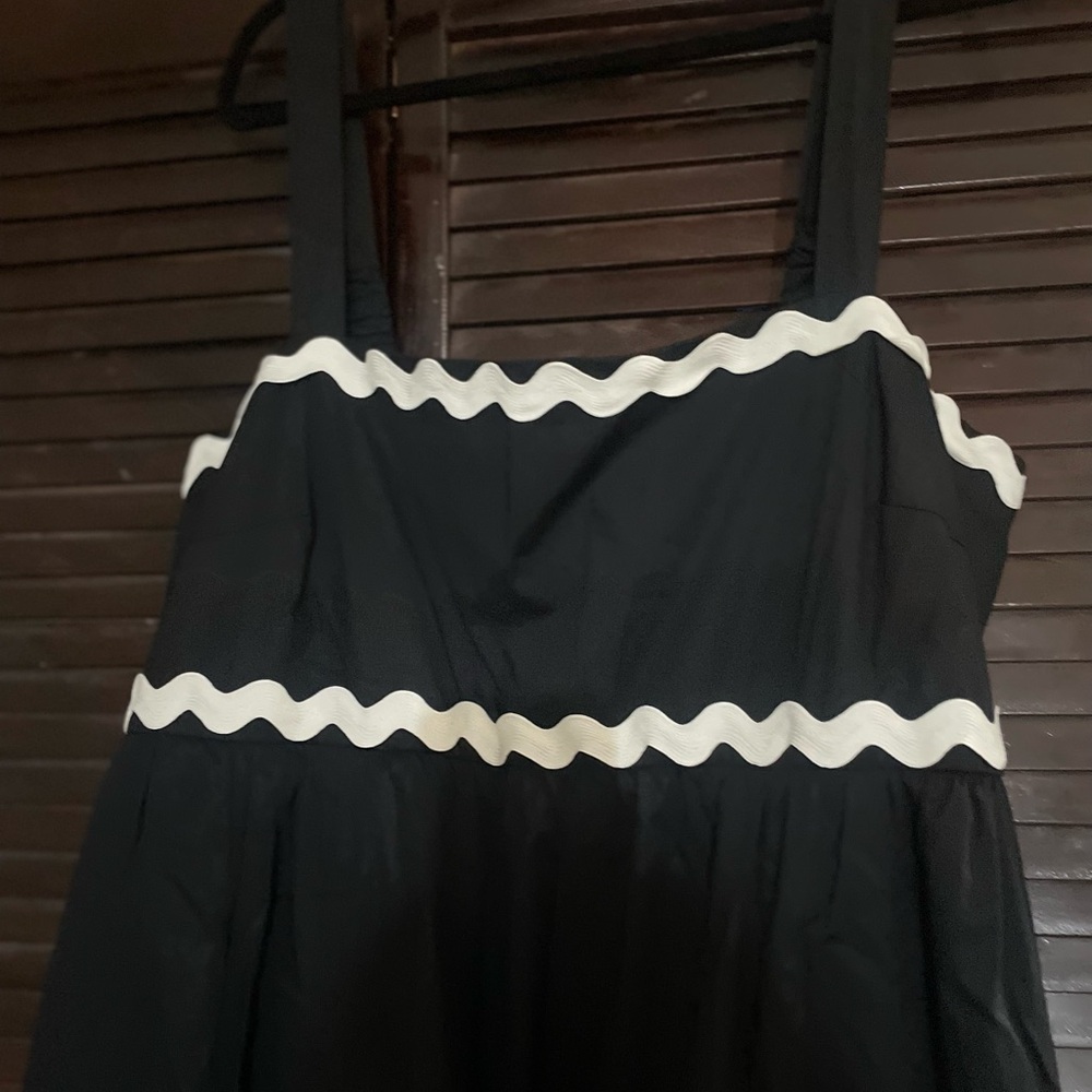 New Arrival. Black Dress with White Trim size 2X 18/20 🌸🌹🌺 LAST ONE - Picture 12 of 12